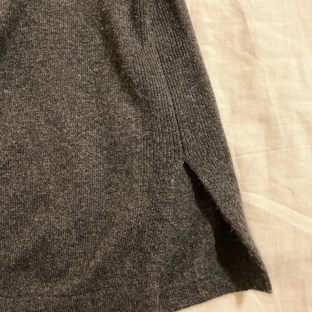 Katherine Kelly angora blend sleeveless turtleneck dark gray sweater dress - Picture 6 of 8